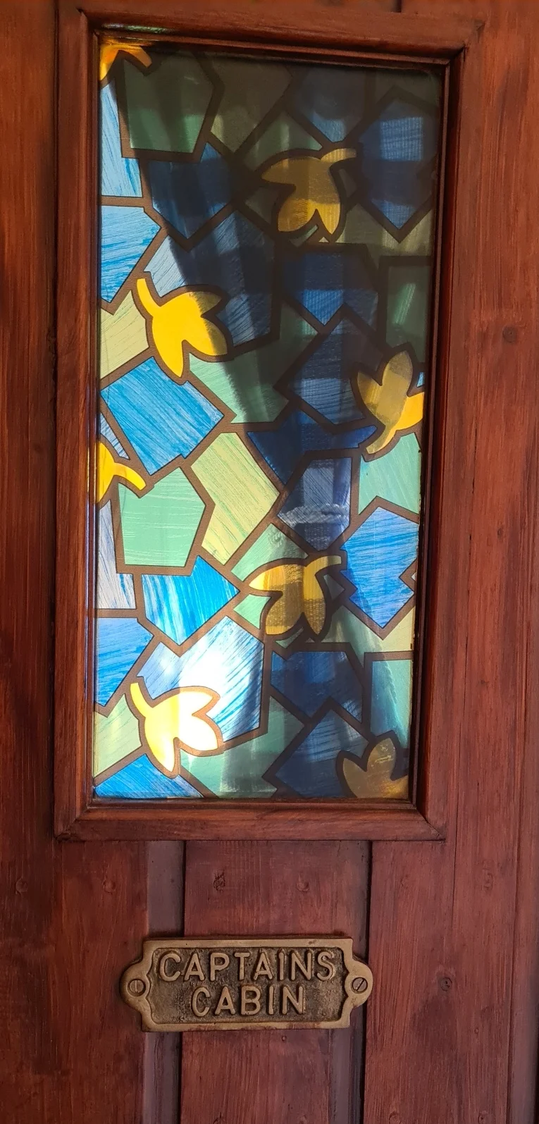 captain cabin 1